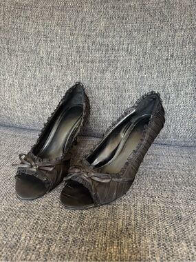 Y2K Black Satin Peep-Toe Heels with Bow Accent